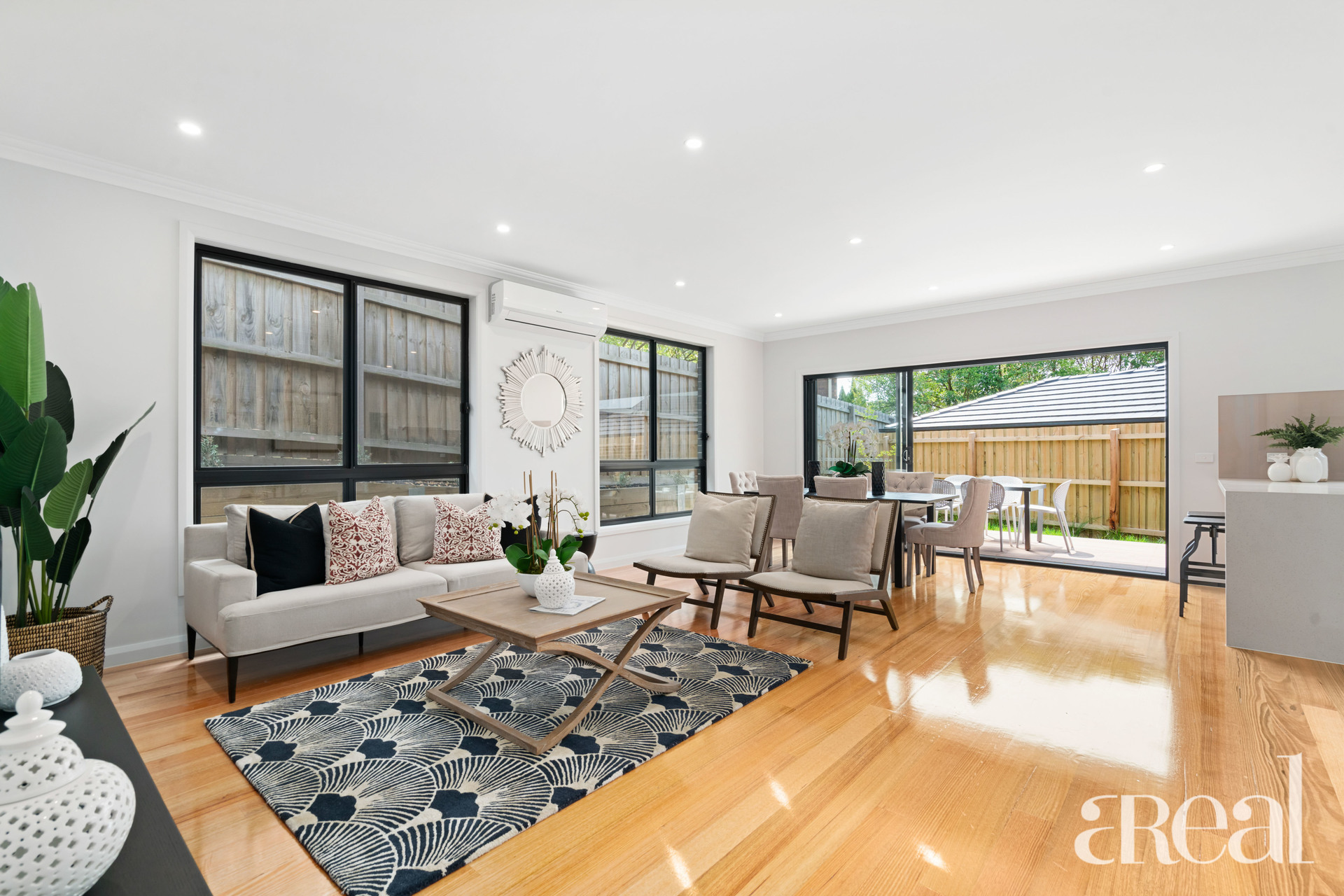 1/2 Lynda Court, Doncaster East VIC 3109 