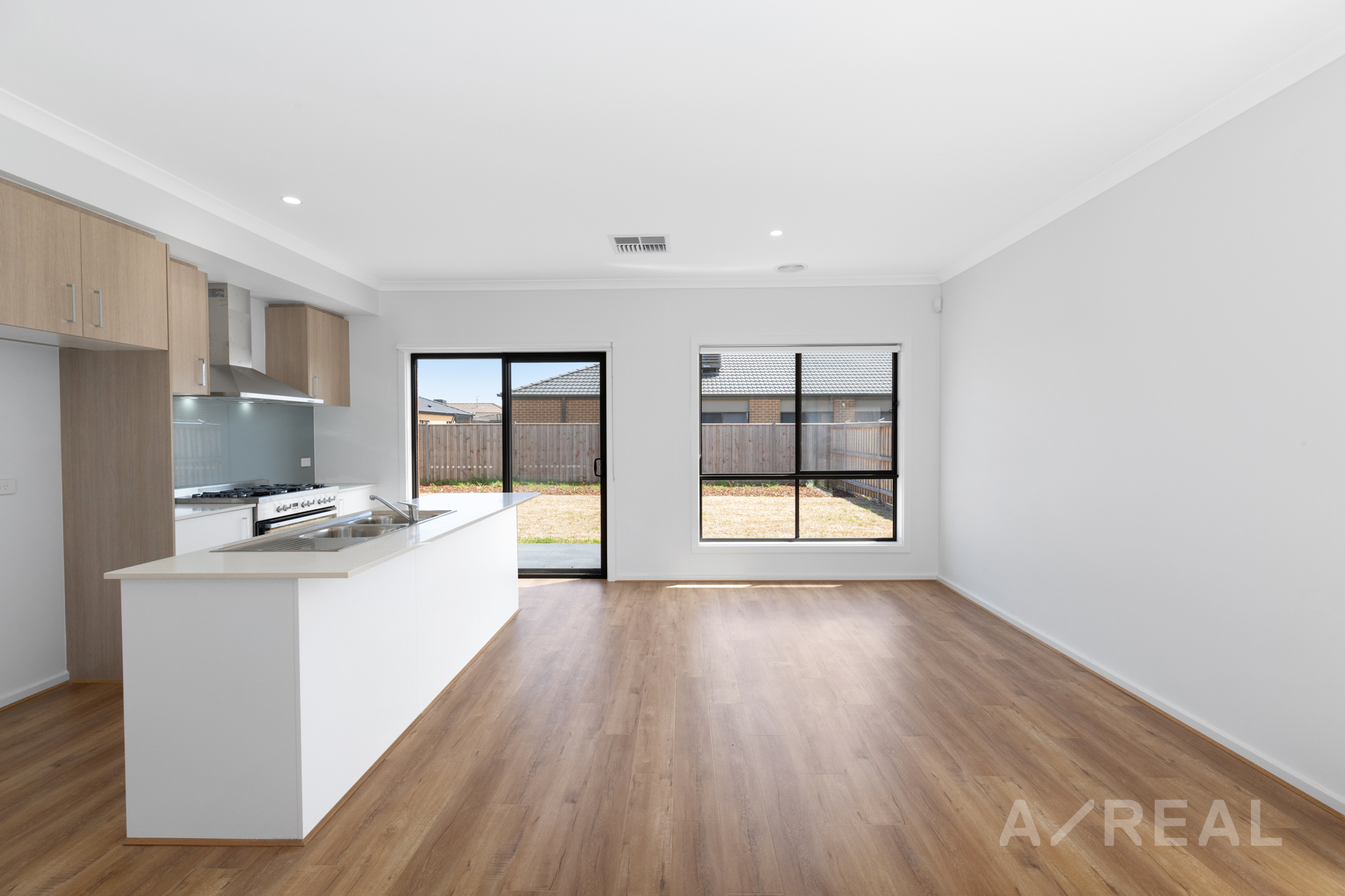 12 Surround Drive, Mambourin VIC 3024 