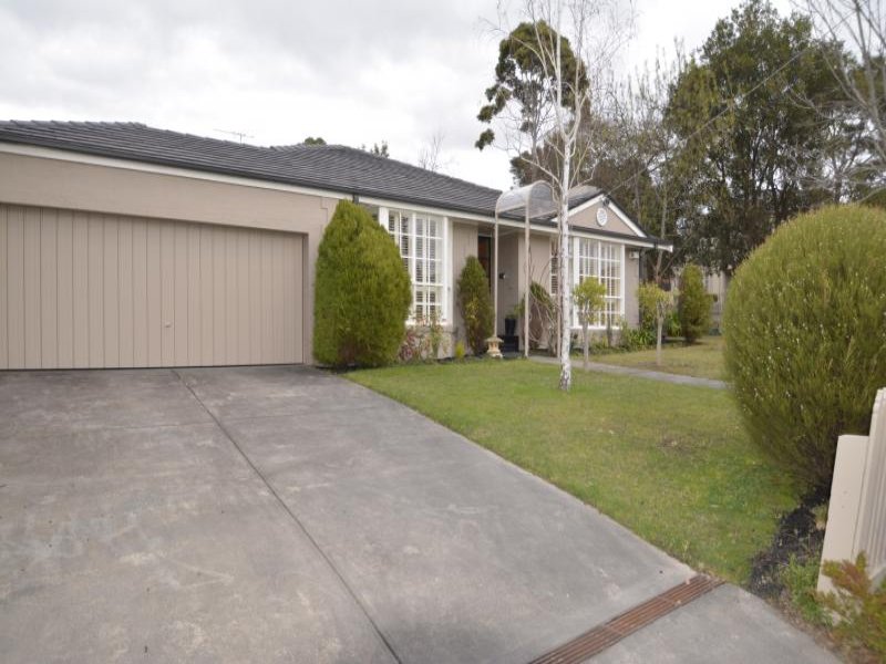 1/2 Tonkin Avenue, Balwyn VIC 3103 