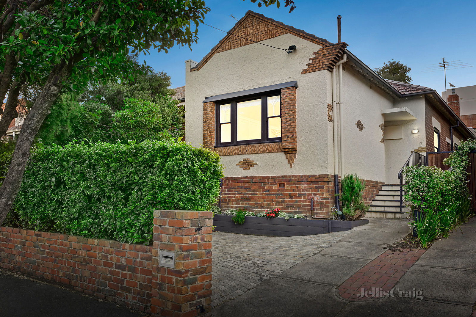 12 Waltham Street, Richmond
- Print Image 1