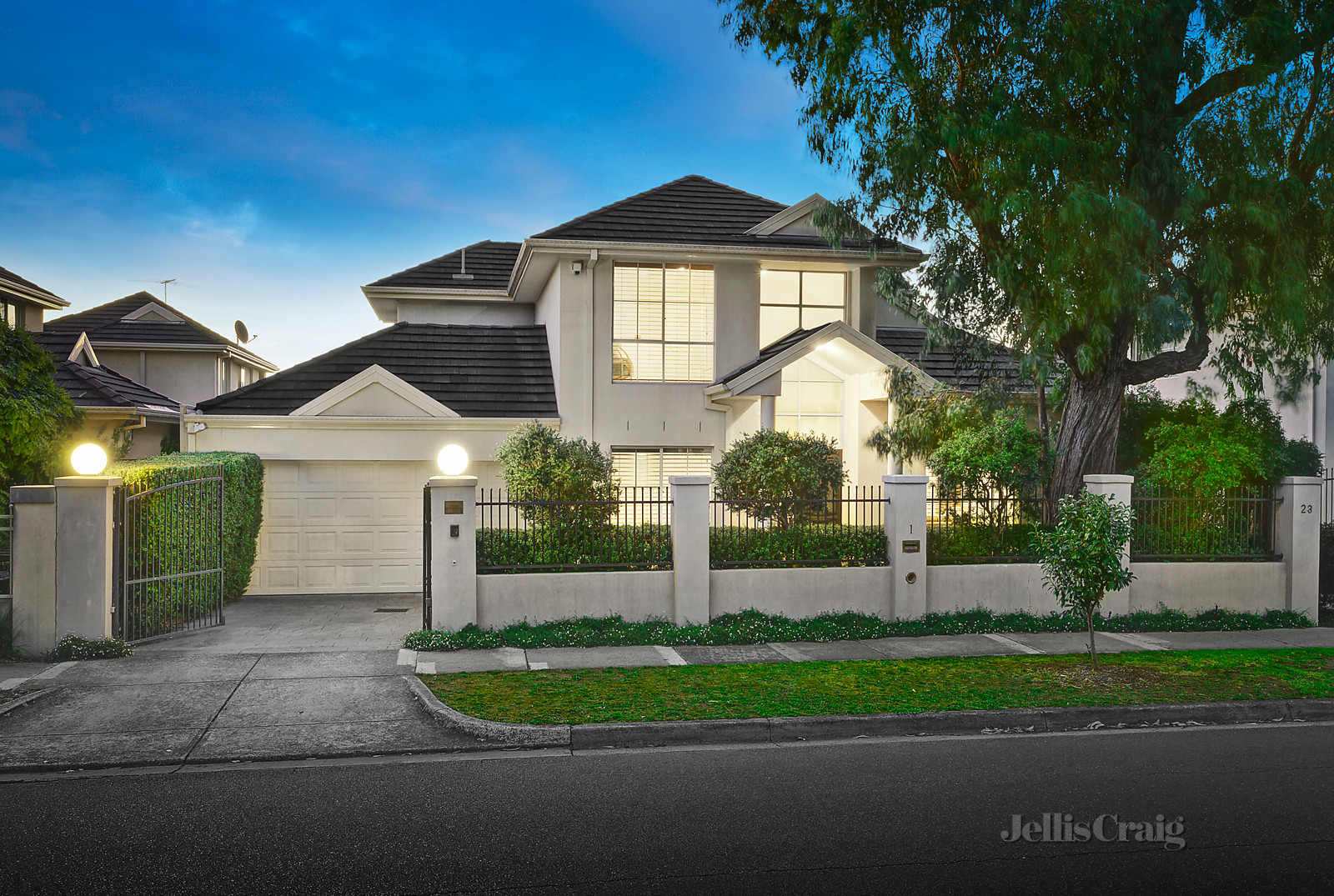 1/21 Charles Street, Mount Waverley
- Print Image 1