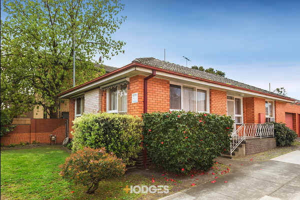 1/216 Kambrook Road Caulfield