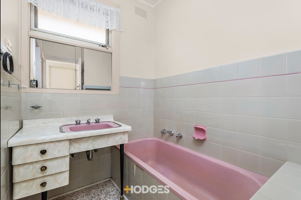 1/216 Kambrook Road Caulfield