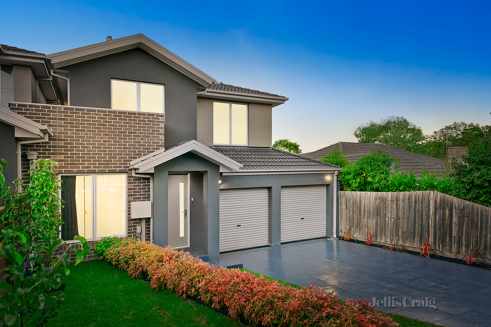 1/23 Montgomery Avenue, Mount Waverley
- Print Image 1