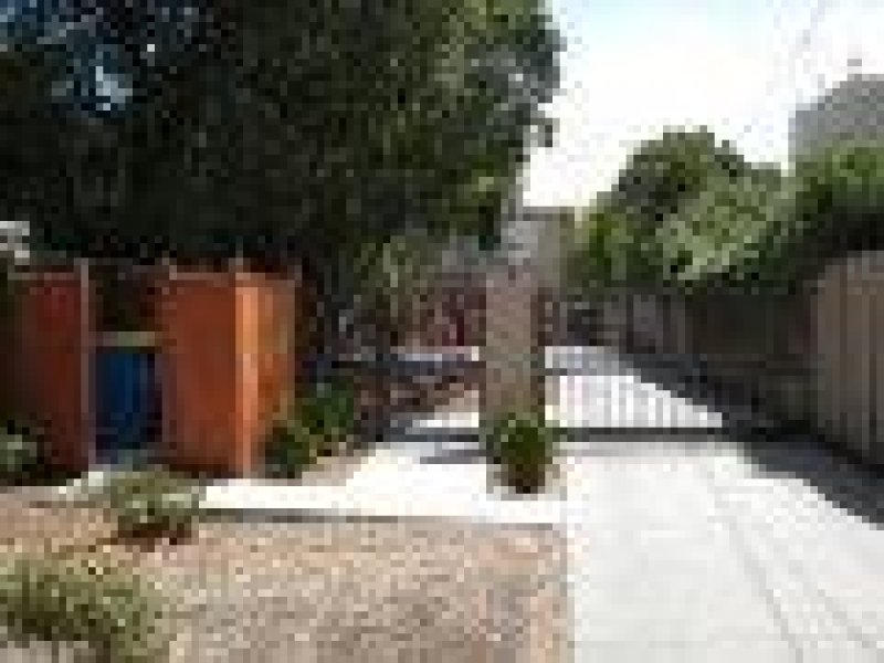 1/233 Cotham Road, Kew VIC 3101 