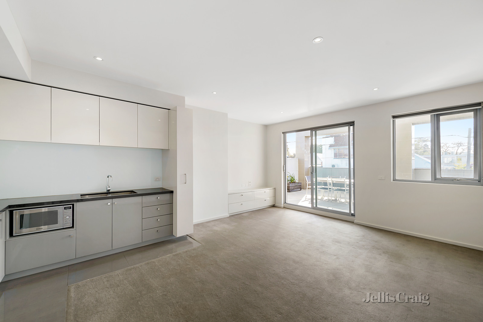 1/269 Hampton Street, Hampton
- Print Image 1