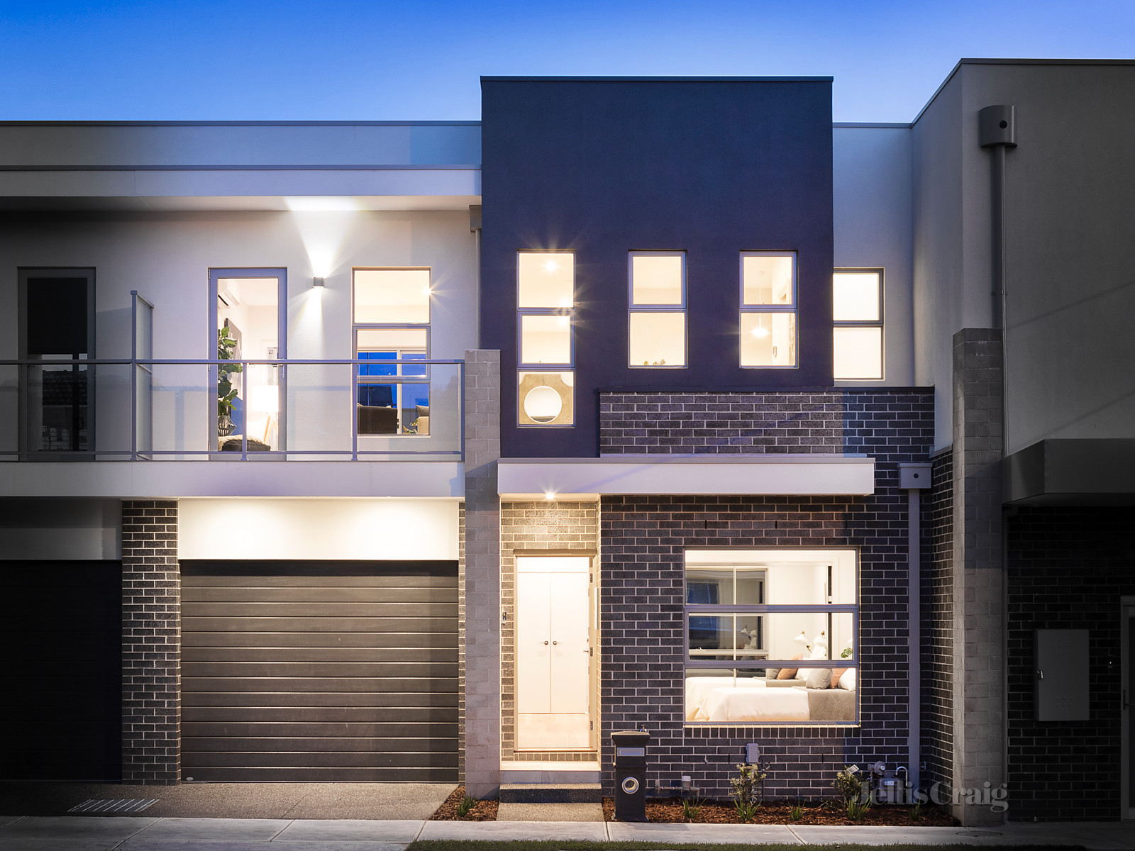 128c Raglan Street, Preston
- Print Image 1