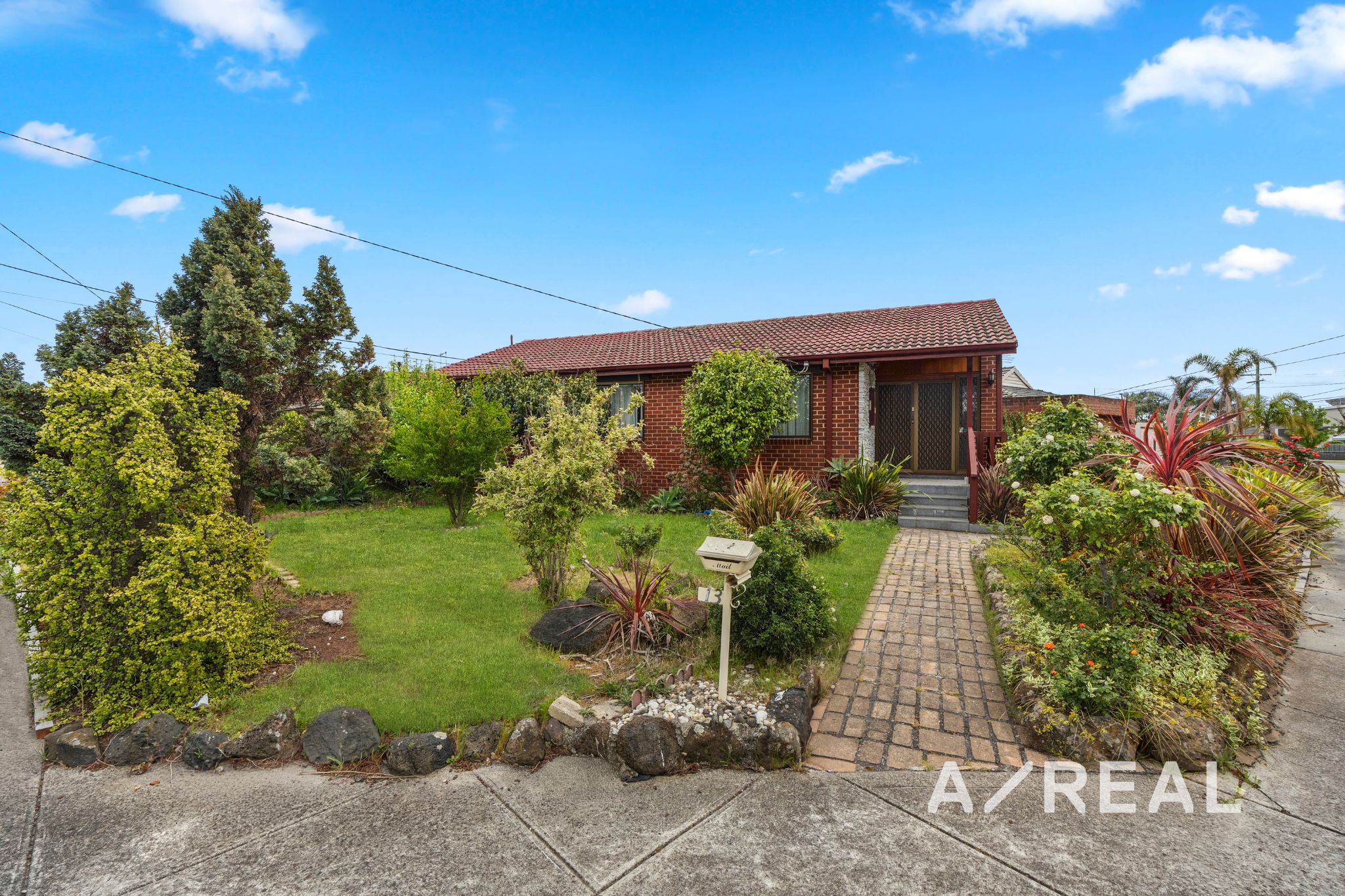 13 Cooma Ct Lalor VIC 3075 