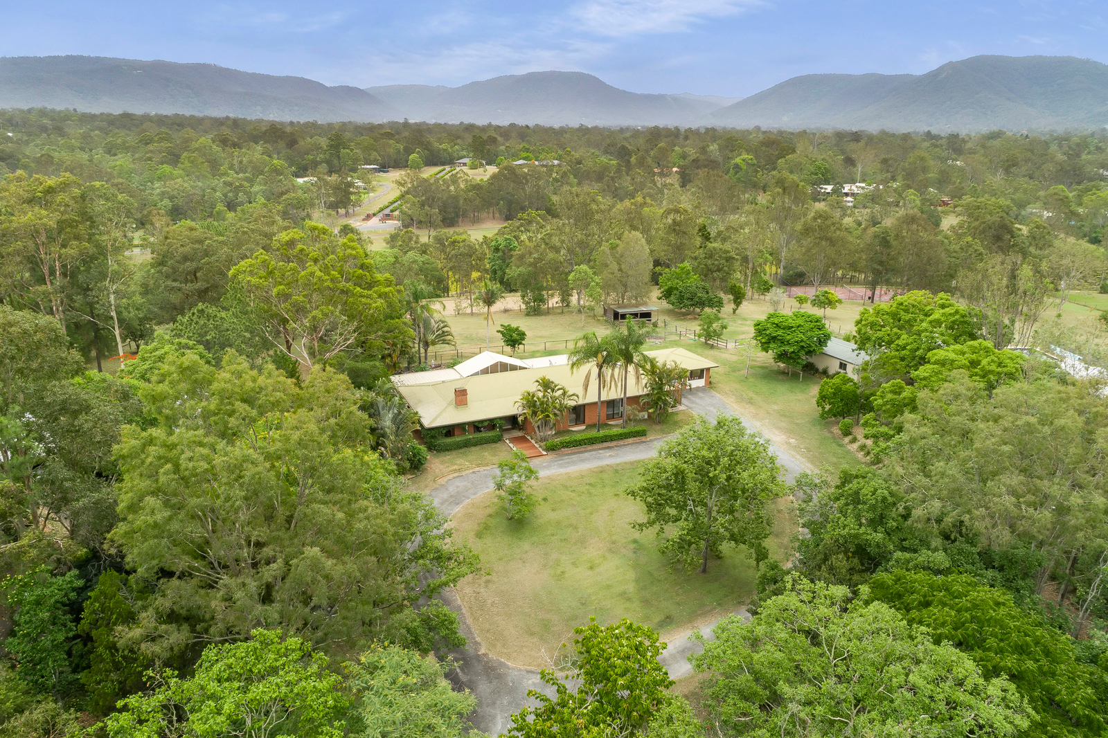 13 Mountain View Court, Samford Valley QLD 4520