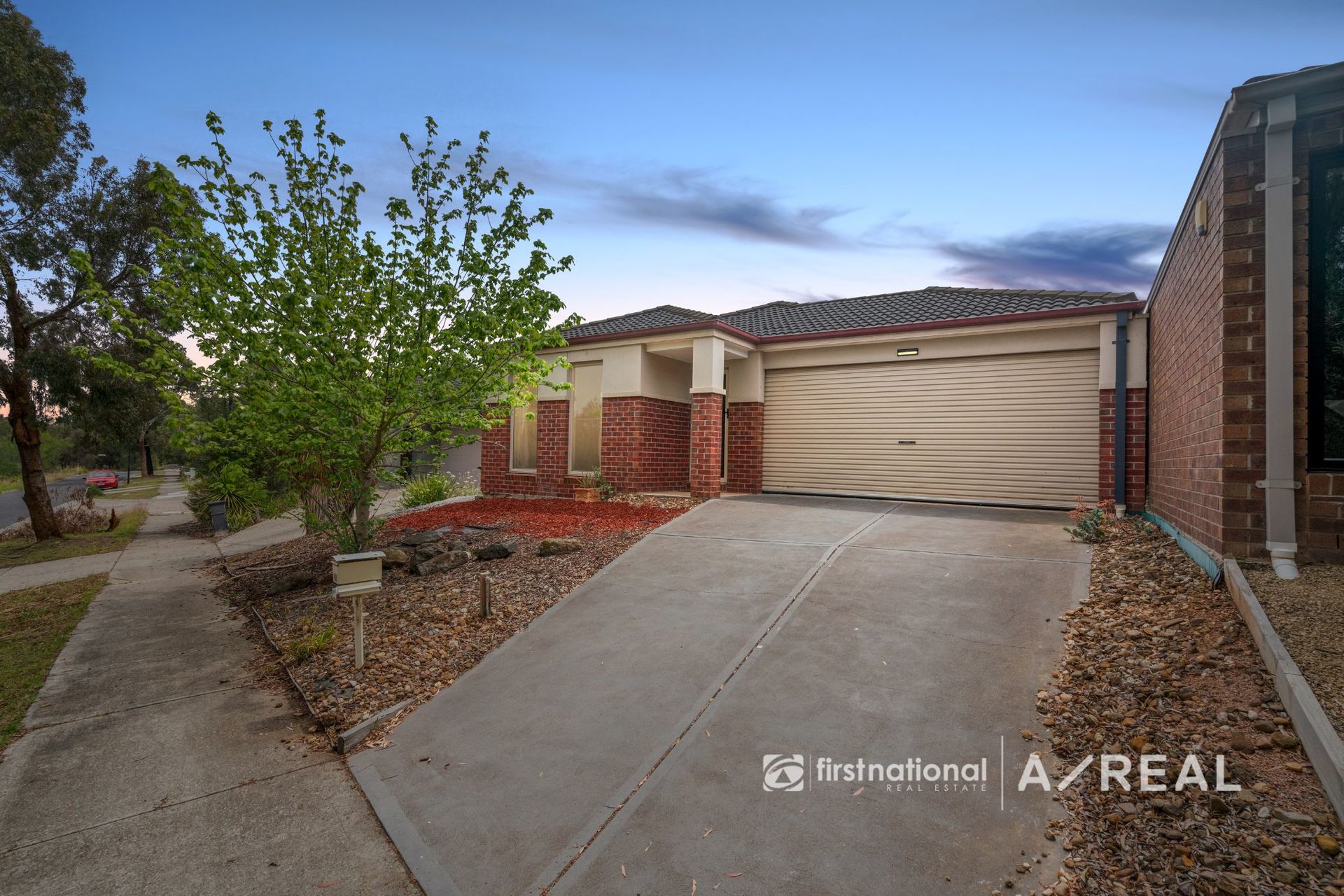 13 Riparian Way, Brookfield VIC 3338 