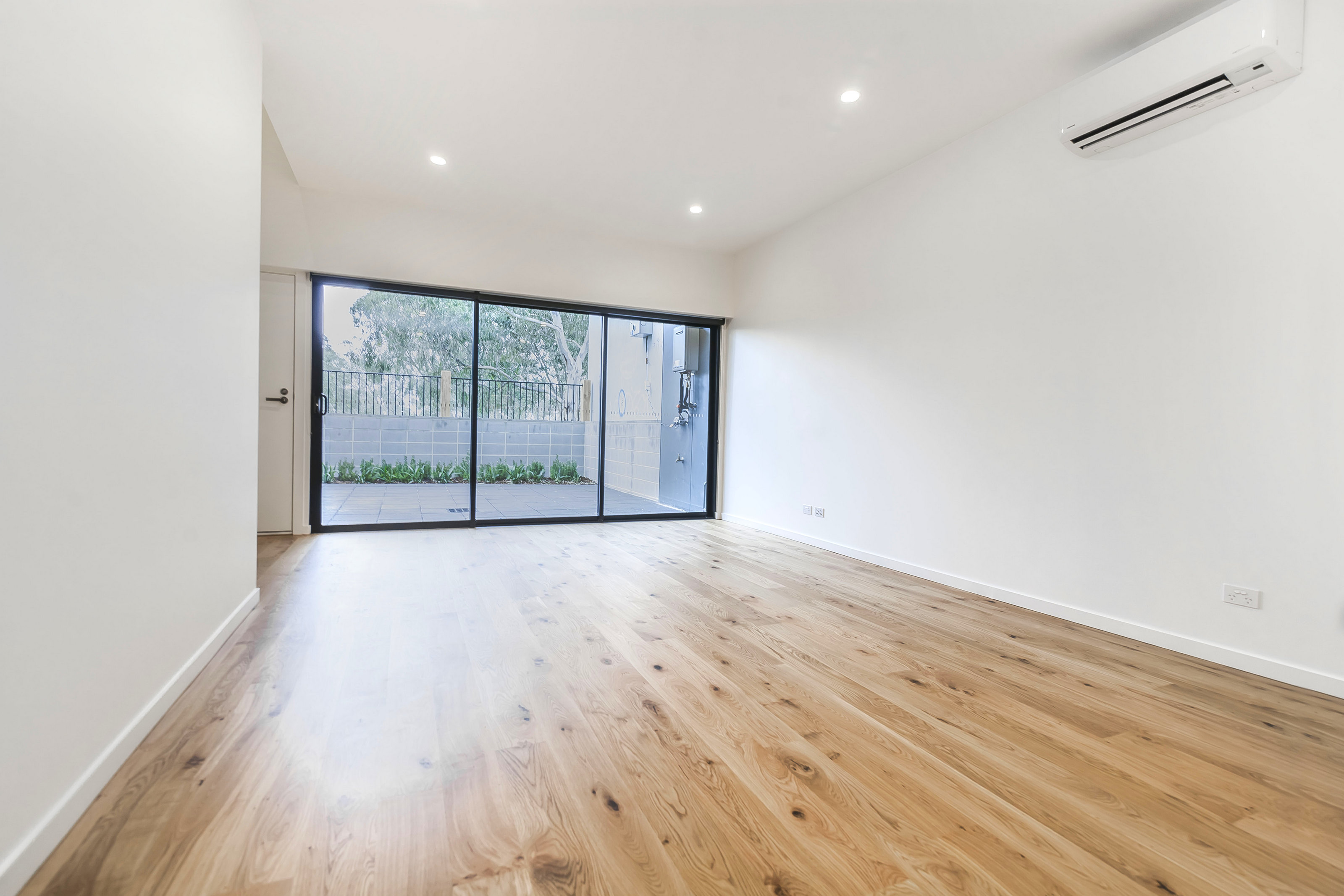 13 Sharp Circuit, Mill Park VIC 3082 