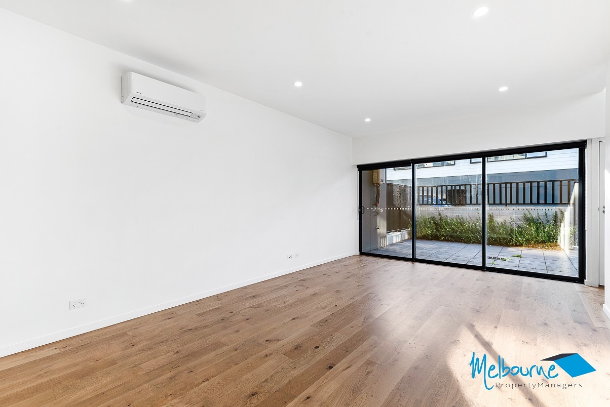 13 Sharp Circuit, Mill Park VIC 3082 