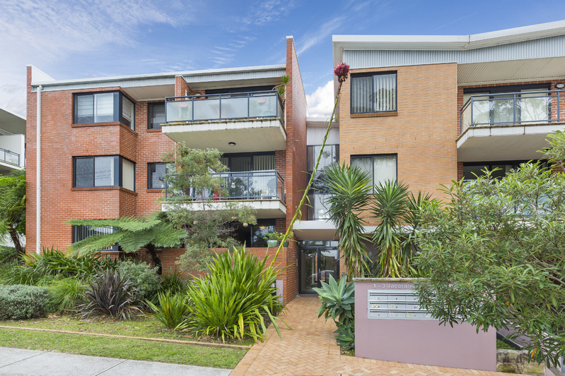 13/1 Jacaranda Avenue, Caringbah NSW 2229 