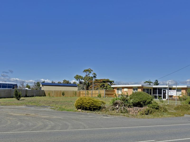 135 Arthur Highway, DUNALLEY, TAS, 7177
