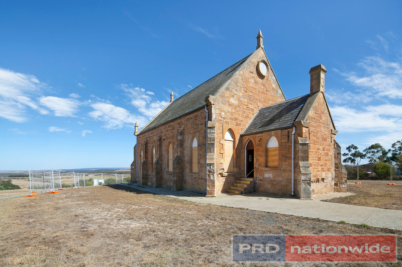 136 Old Western Highway MYRNIONG VIC 3341