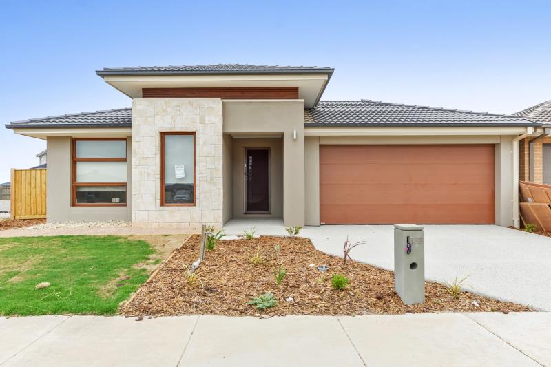 138 Bondi Parade, Point Cook VIC 3030 