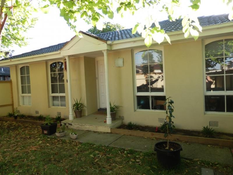 1/4 Burns Avenue, Clayton South VIC 3169 