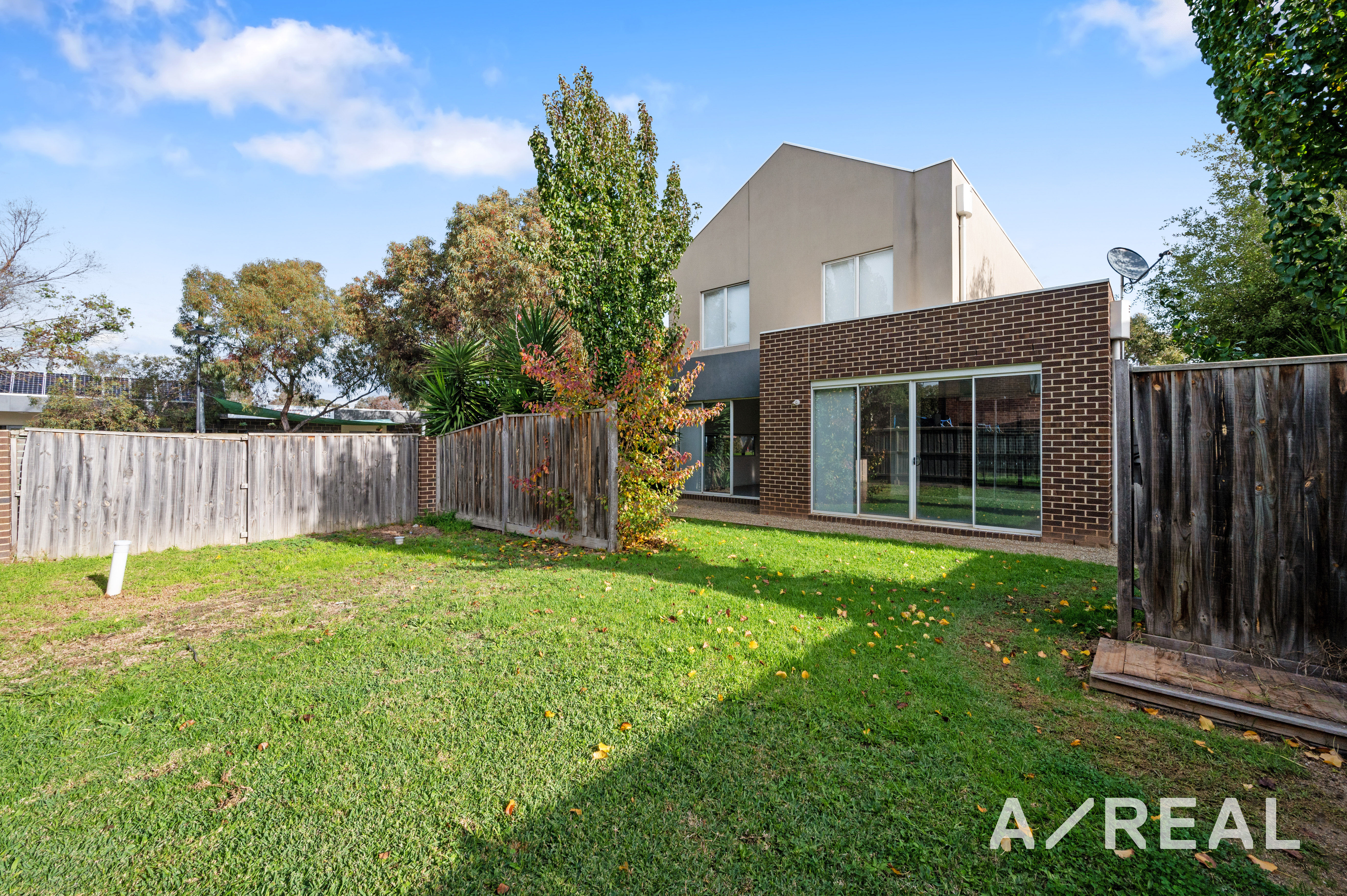 14 Laurimar Boulevard, Doreen VIC 3754 