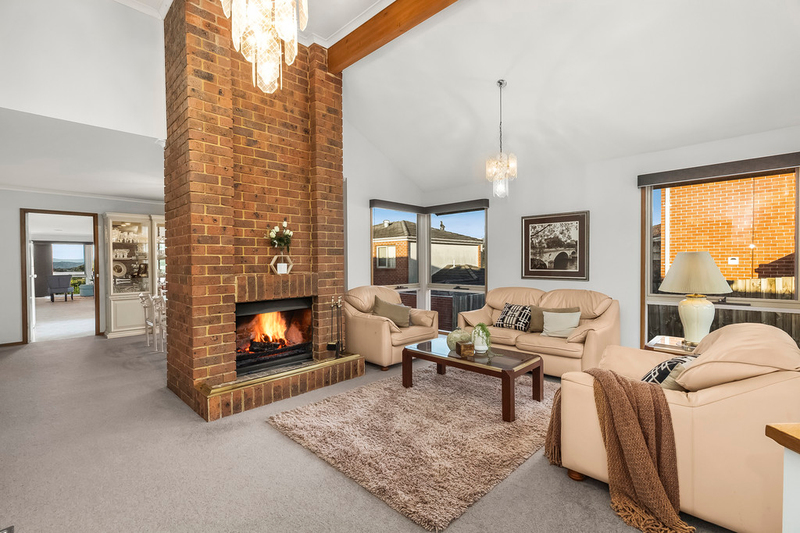 14 Peppermint Court, Doncaster East