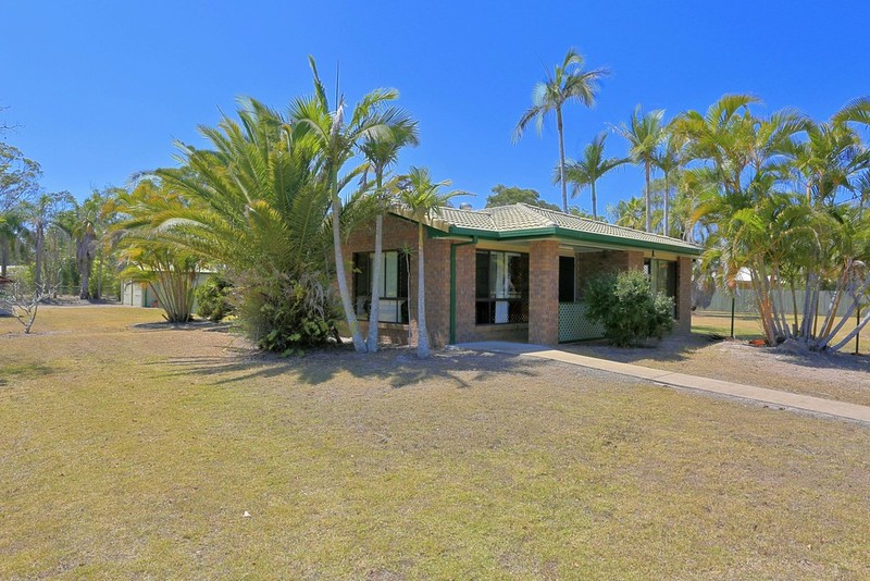 140 Garden Drive URANGAN QLD 4655