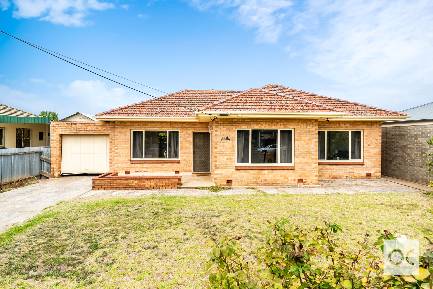 15 Ayredale Avenue