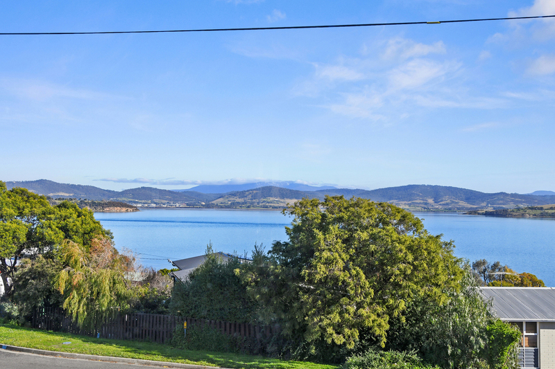 15 Brady Street, Midway Point, TAS, 7171