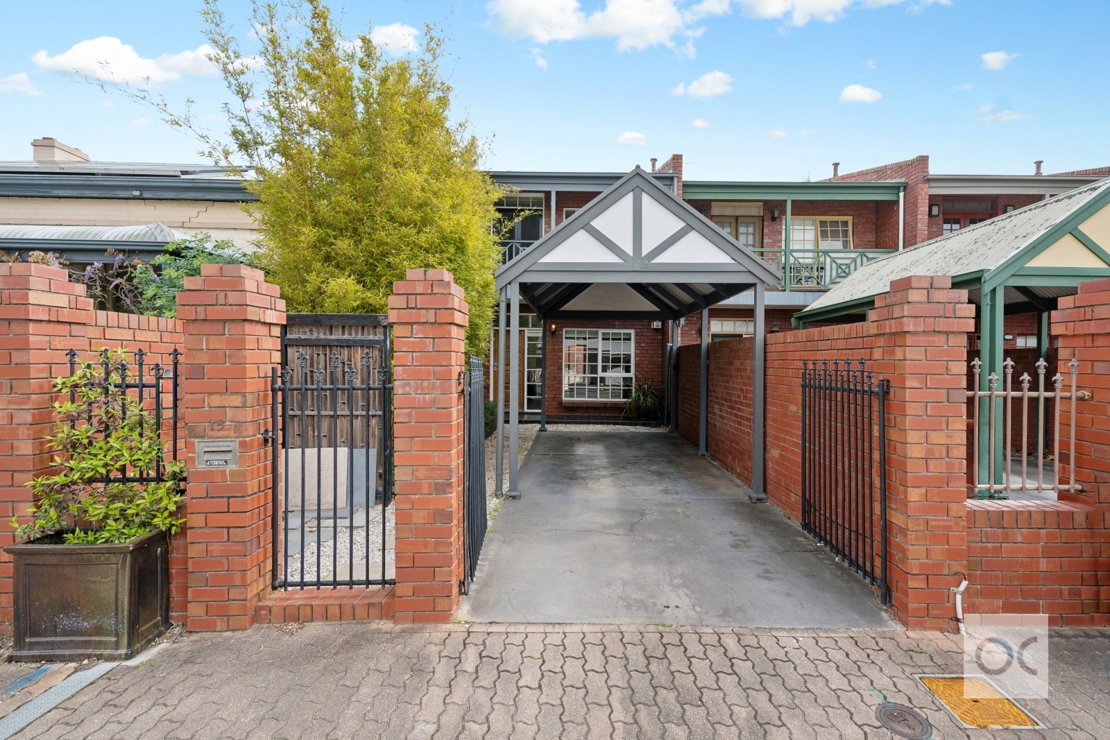 15 Louisa Street