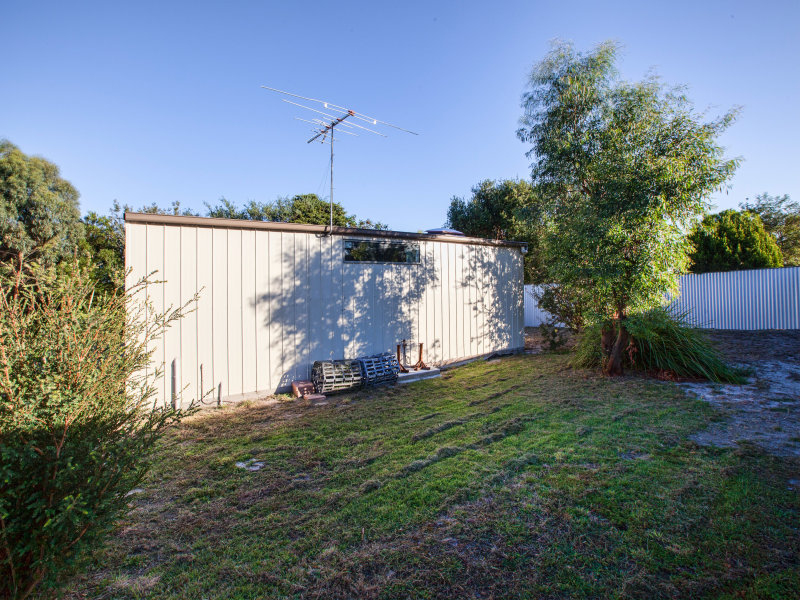 15 Olive Place, WHITE BEACH, TAS, 7184
