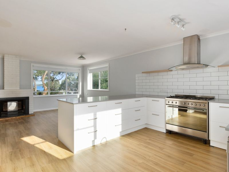 15 Peppermint Drive, WHITE BEACH, TAS, 7184