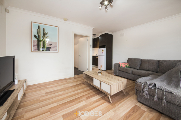 1/52 Plummer Road Mentone