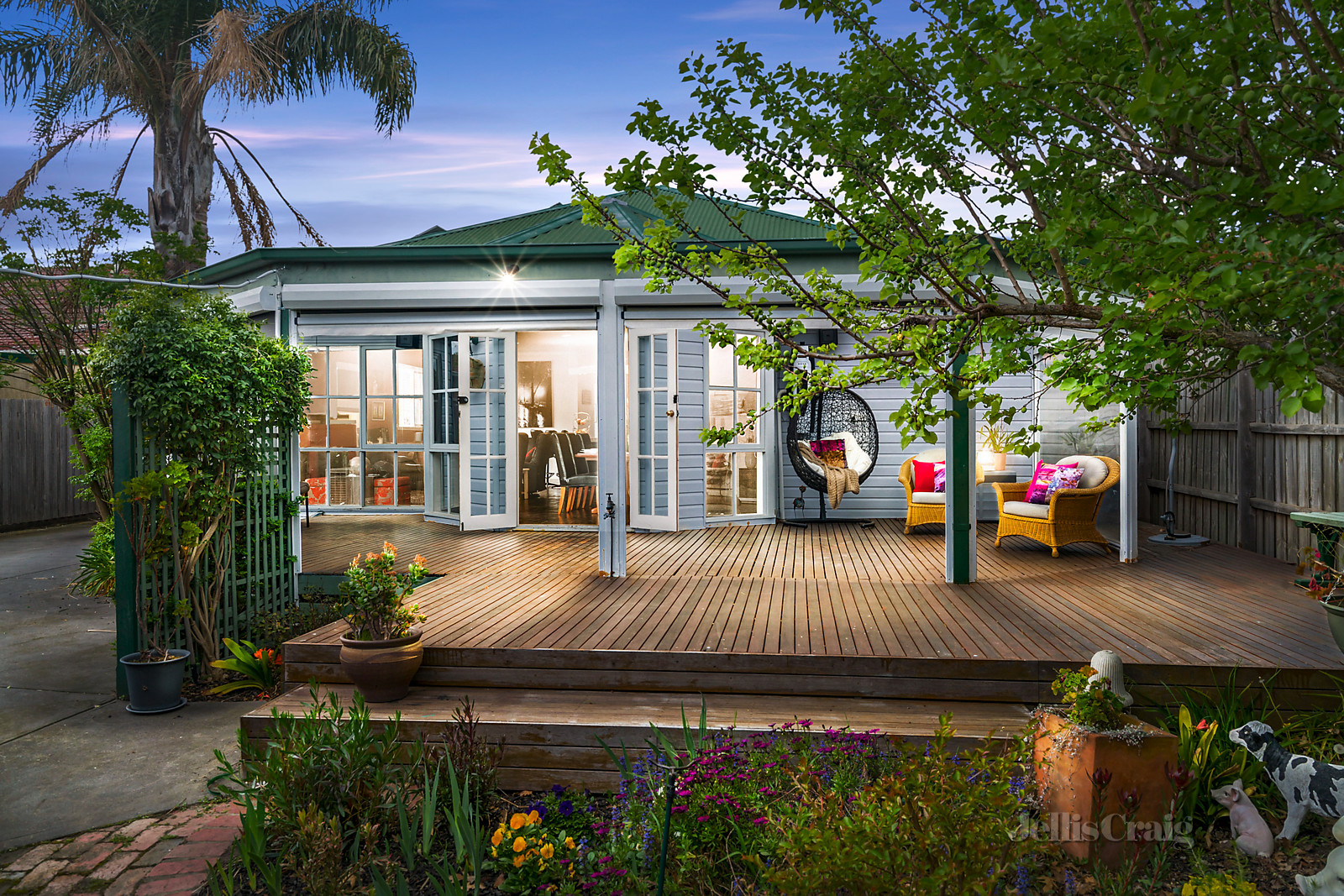 155 Warrigal Road, Hughesdale
- Print Image 1