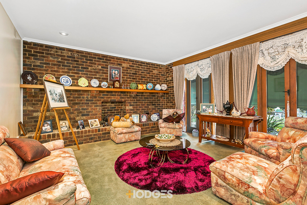 16 Avenza Street Mentone