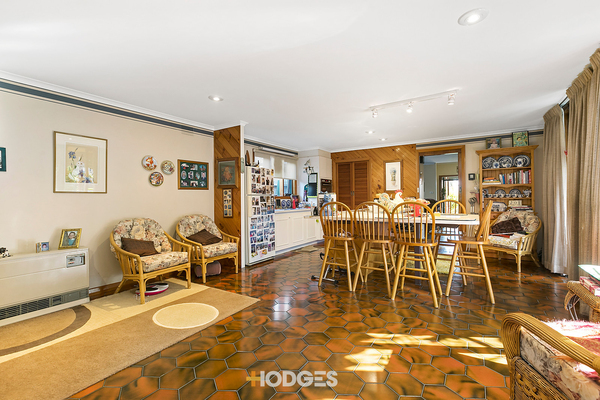 16 Avenza Street Mentone