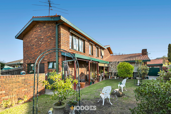 16 Avenza Street Mentone