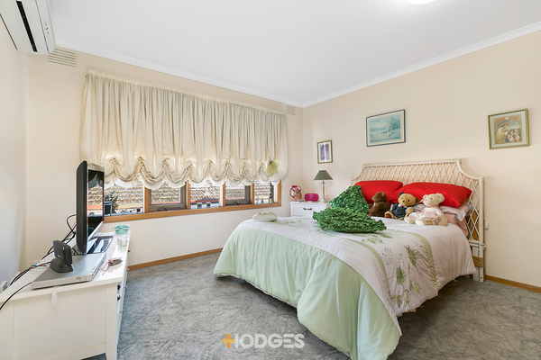 16 Avenza Street Mentone