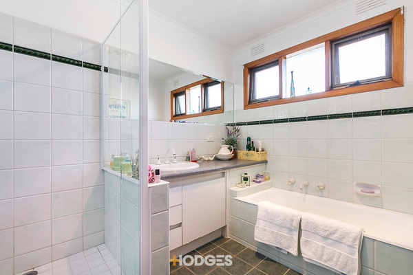 16 Avenza Street Mentone