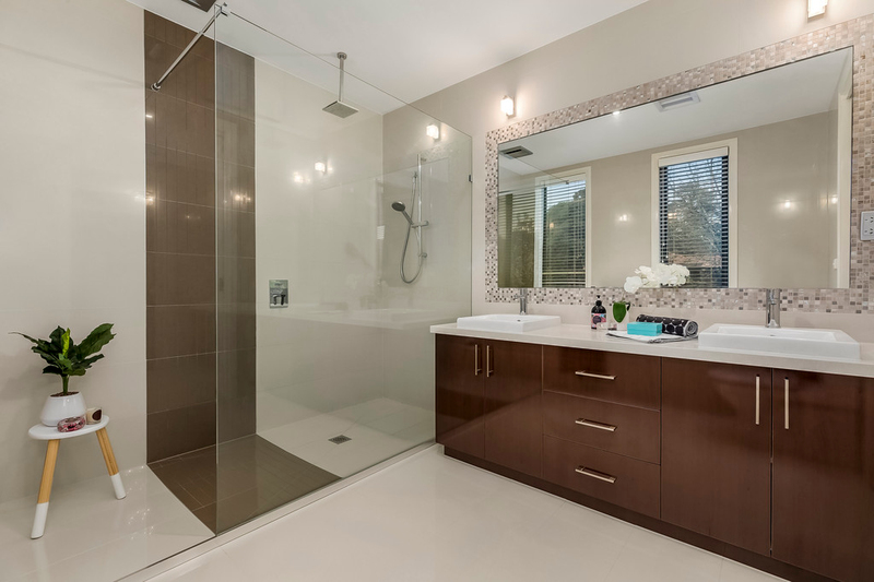 16 Banool Quadrant, Doncaster East