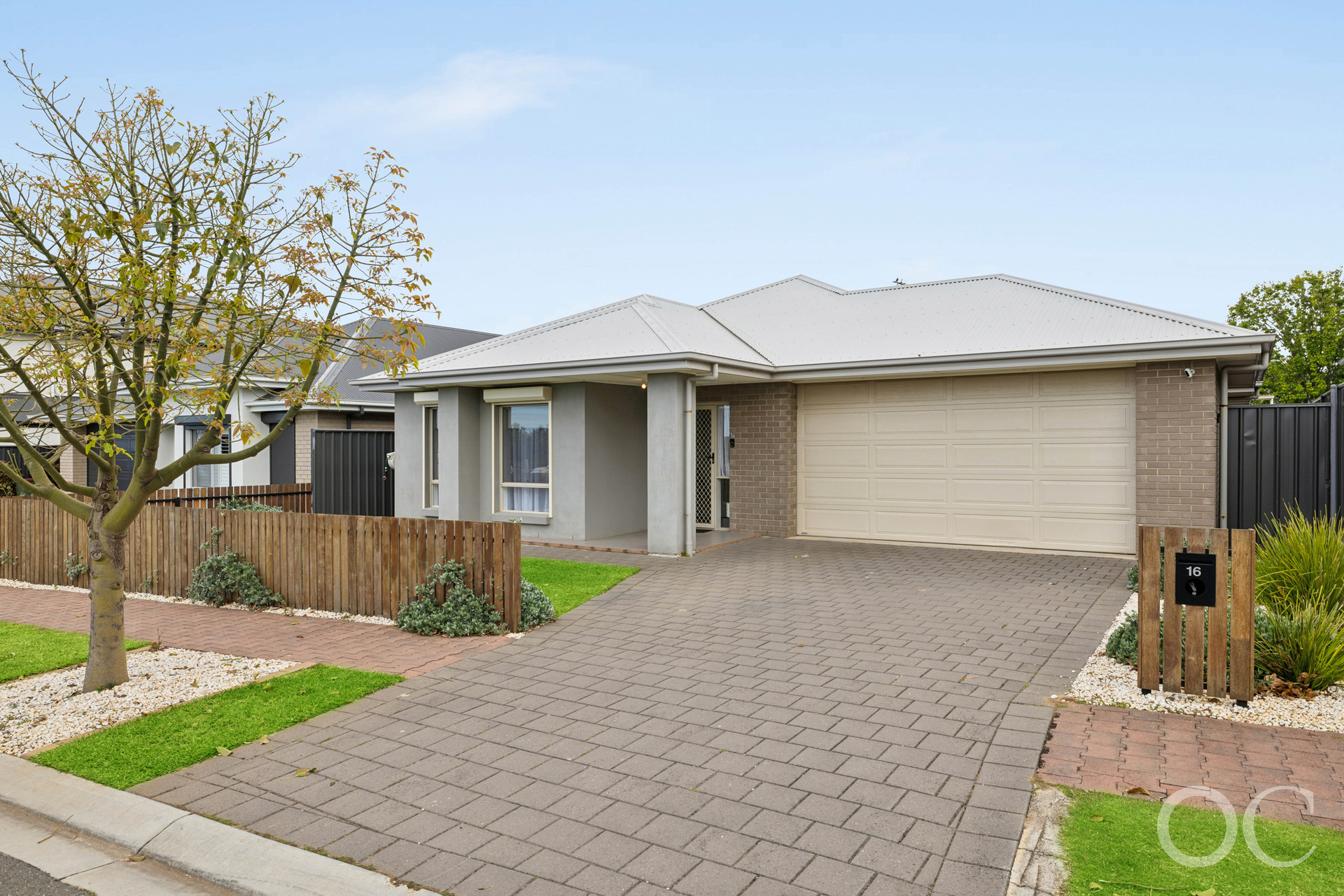 16 Burlington Road