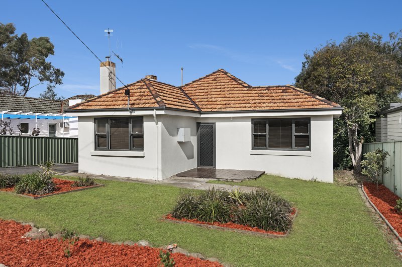 16 Burrell Street FLORA HILL VIC 3550