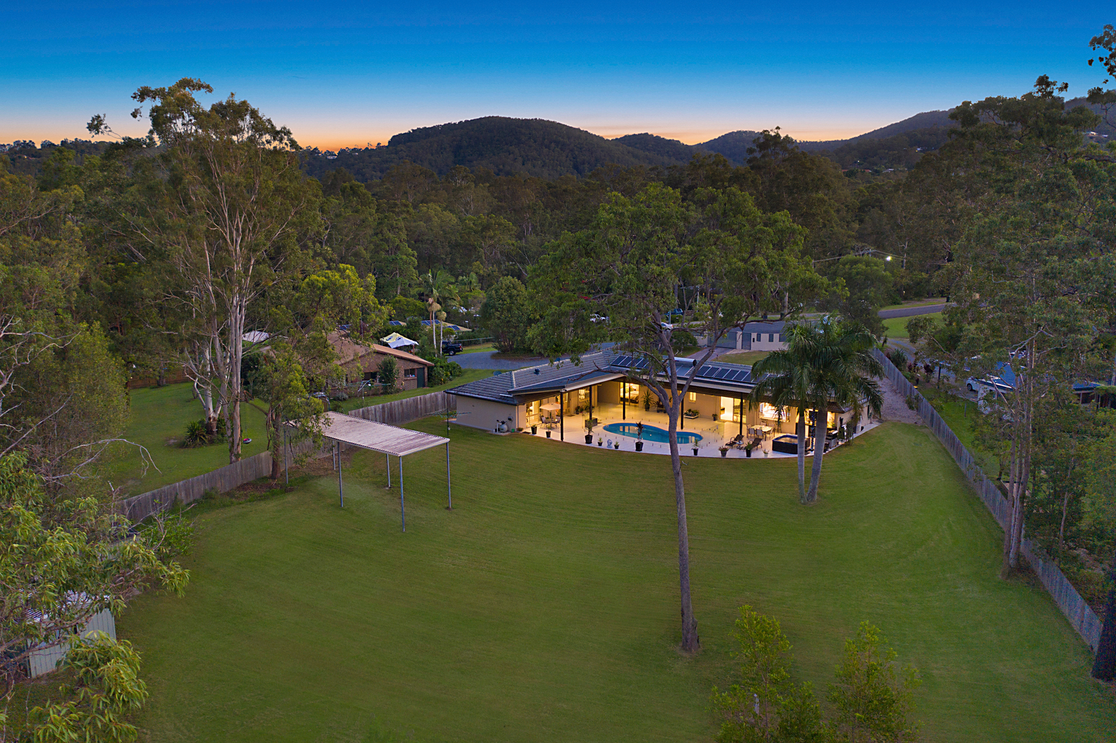 16 Carrama Court, Mudgeeraba QLD 4213