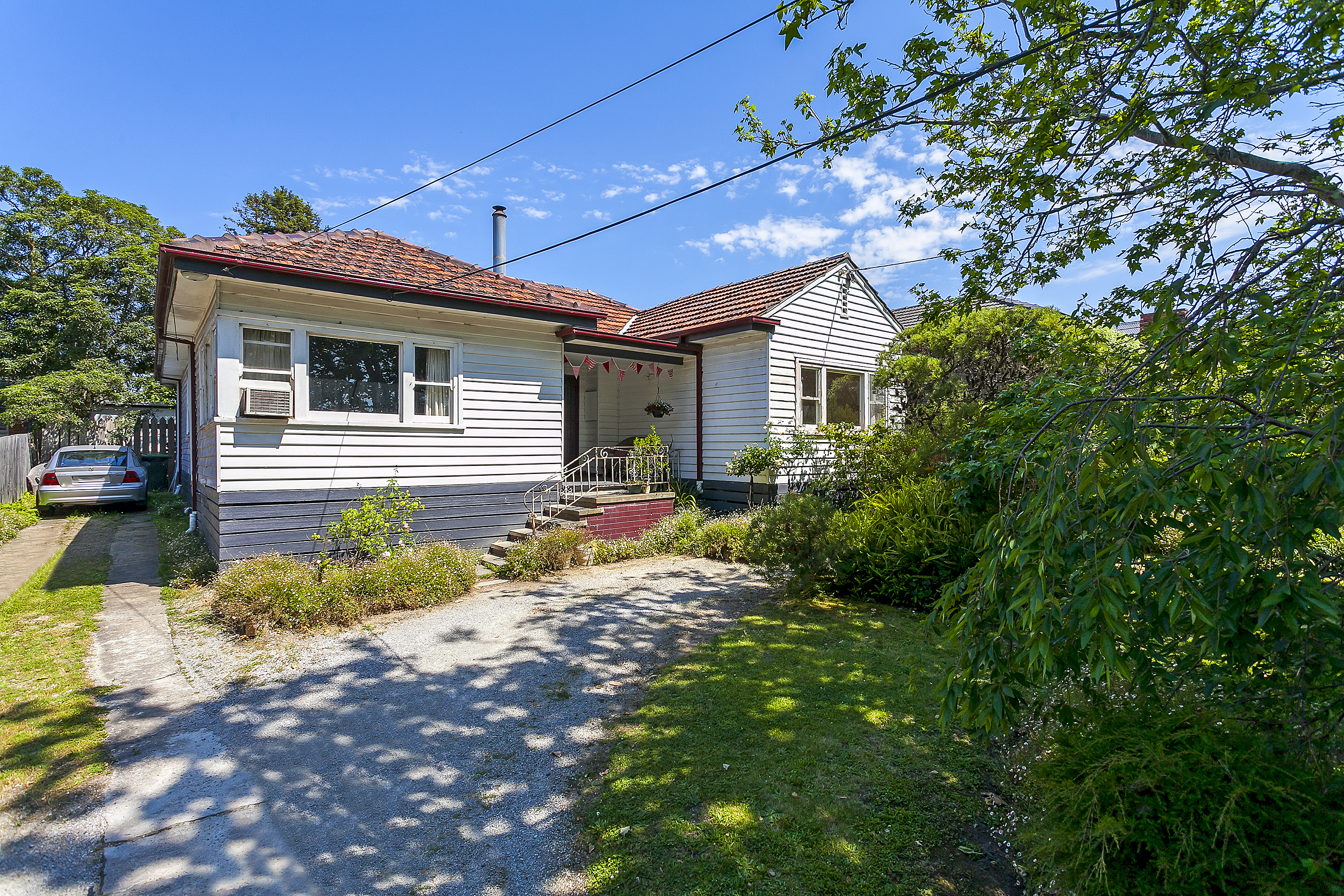 16 Ford Street, Ringwood
- Print Image 1
