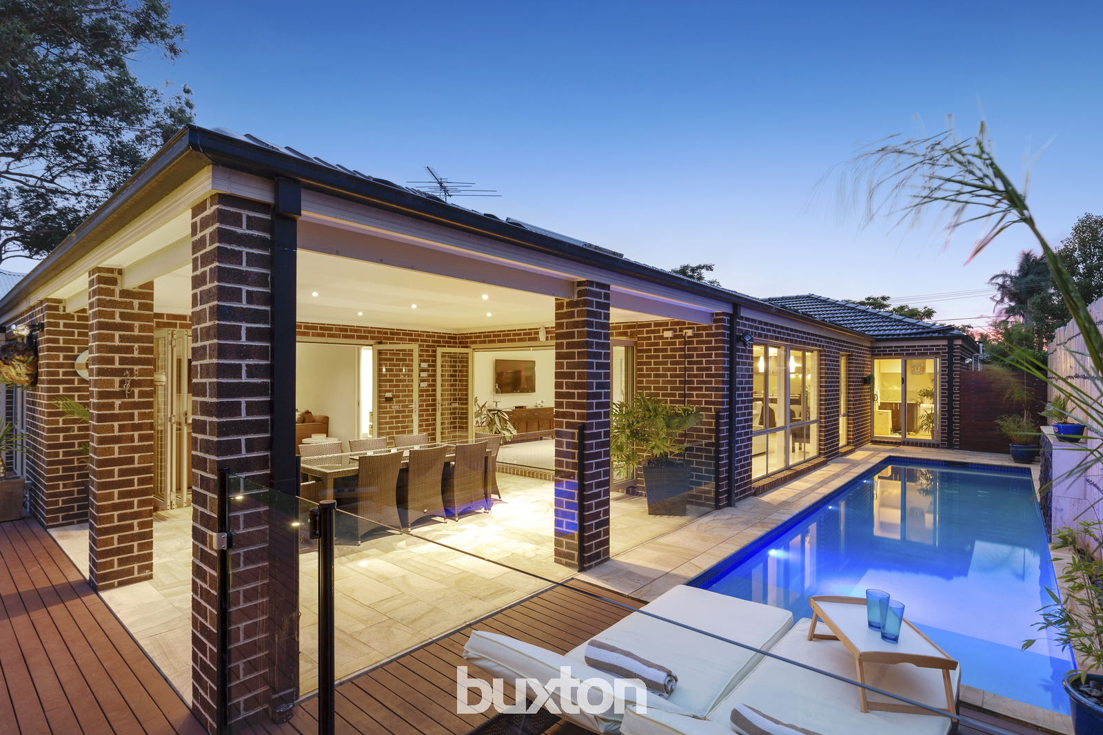 16 Joan Street Moorabbin Vic 3189 Buxton