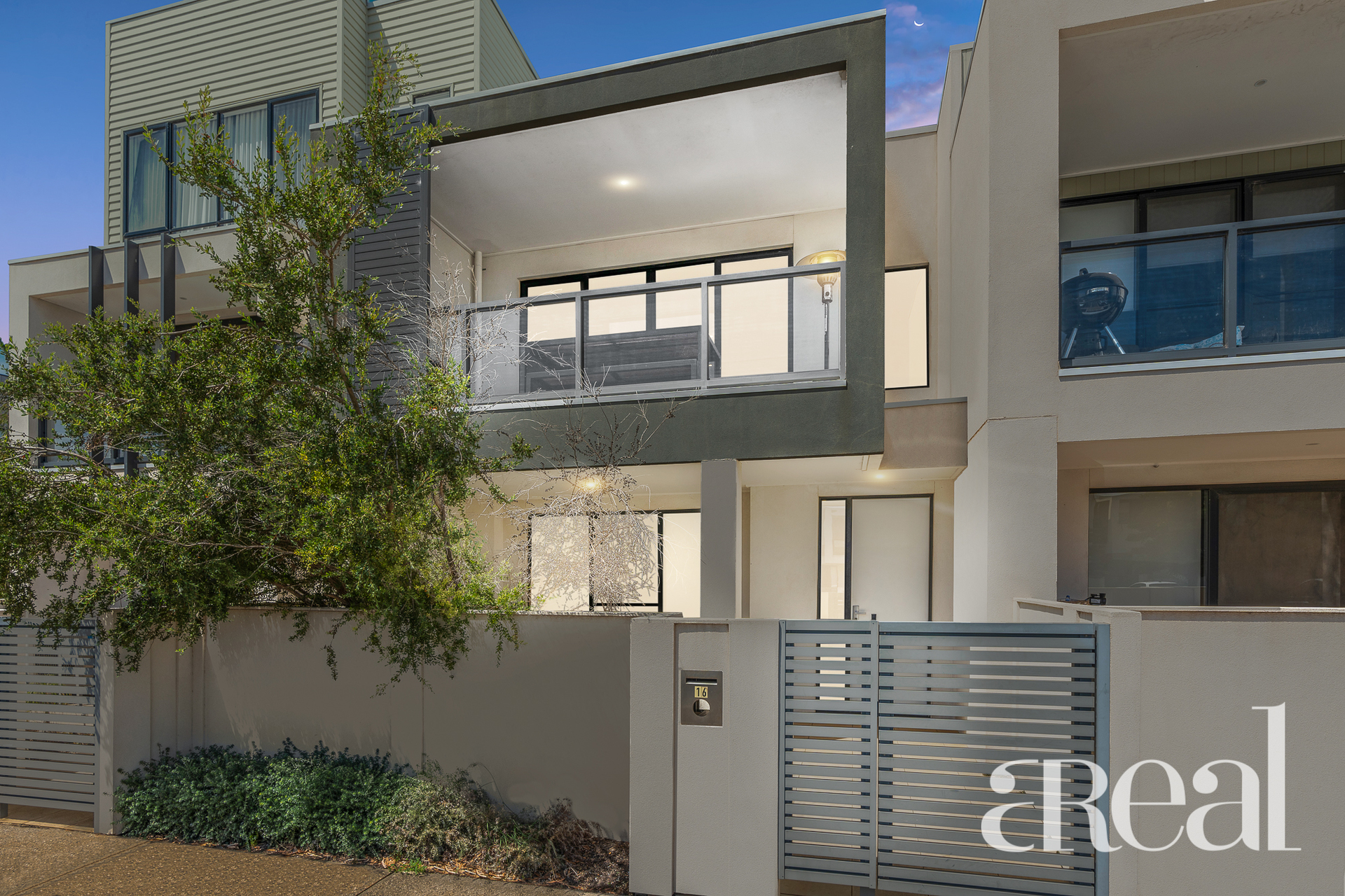 16 Quay Boulevard, Werribee South VIC 3030 