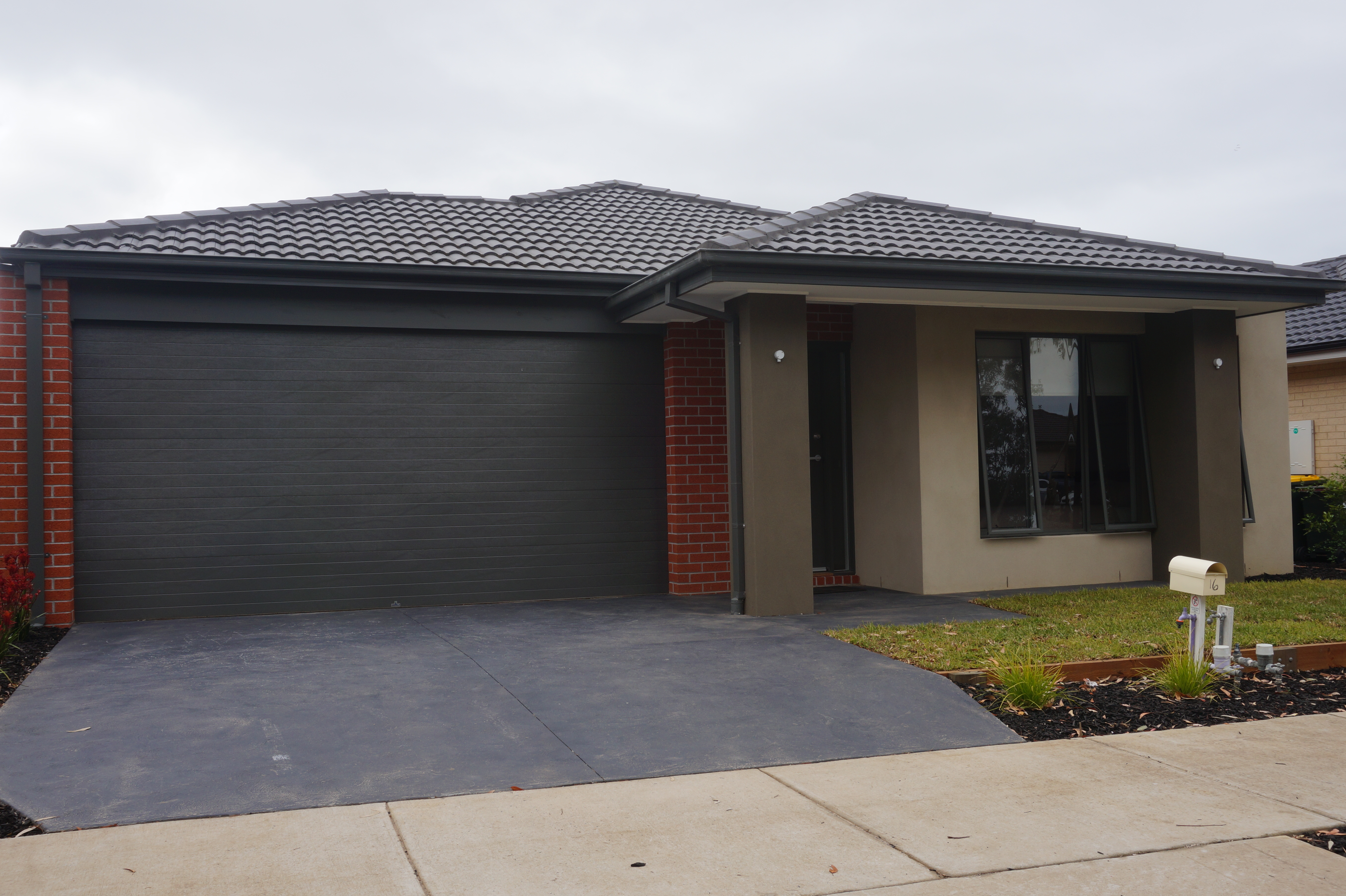 16 Remarkable Drive, MOUNT DUNEED VIC 3217 Buxton 2020