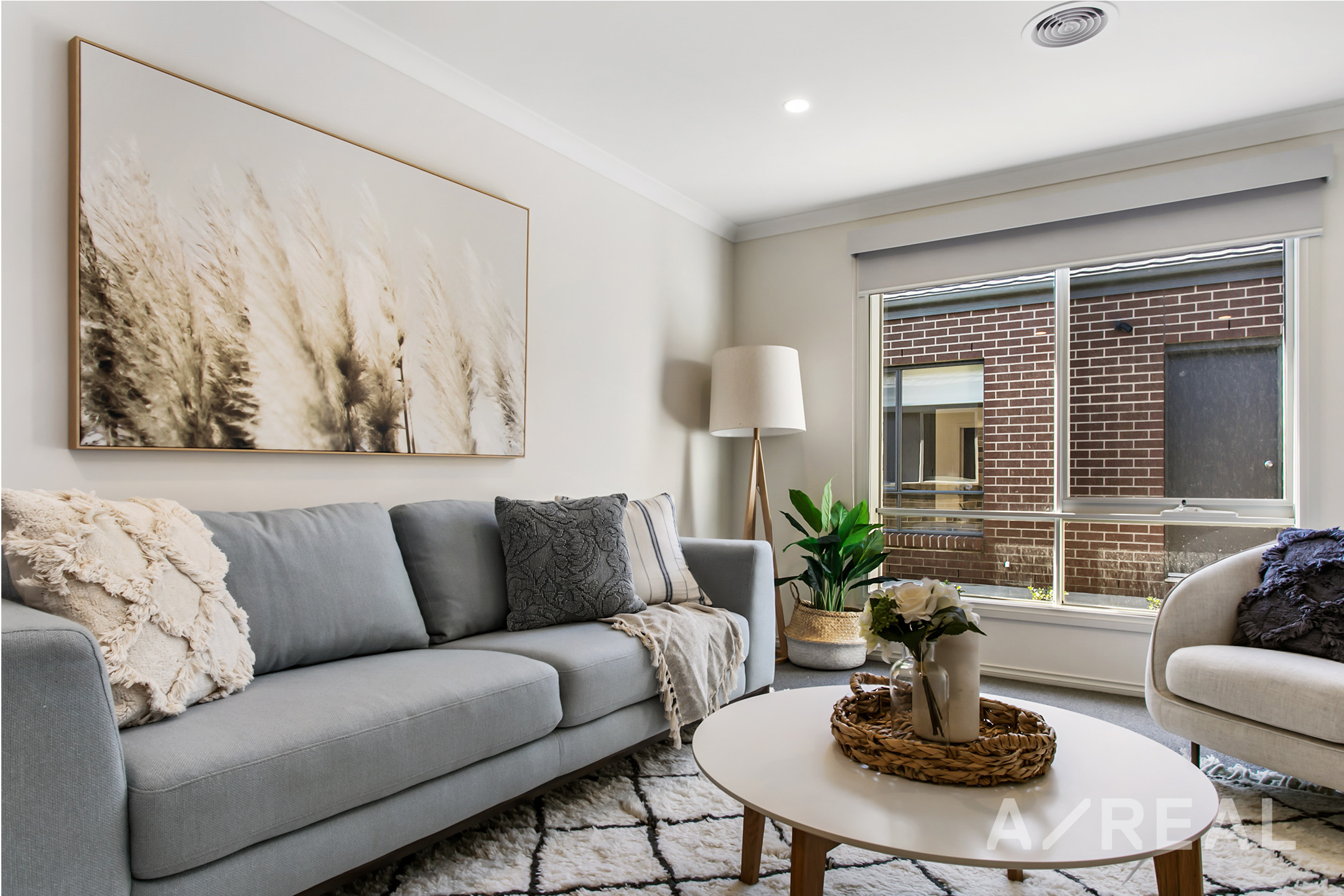 16 Royaloak Cres Cranbourne East VIC 3977 