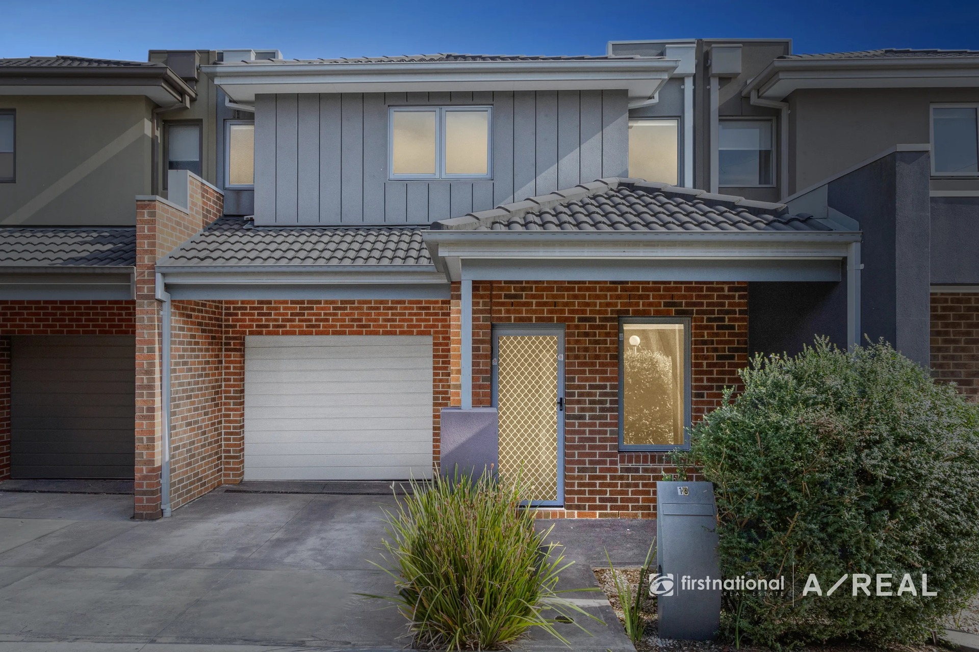 16 Snapdragon Street, South Morang VIC 3752 
