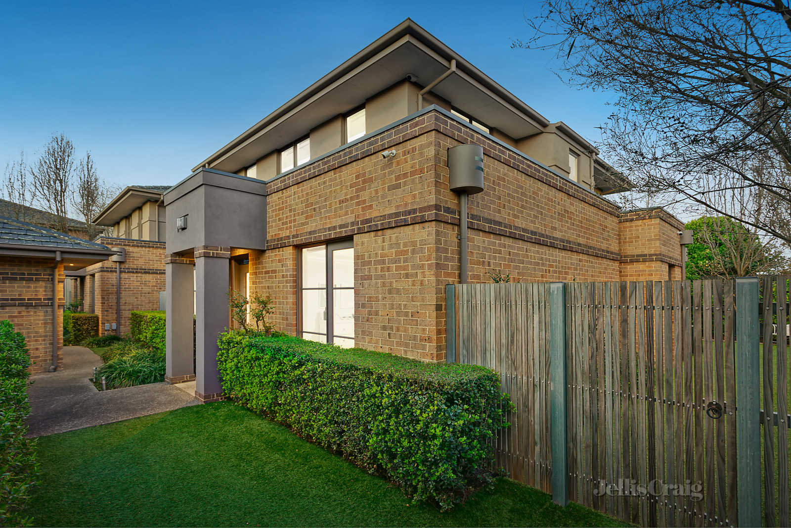 16 Wilson Street, Mont Albert
- Print Image 1
