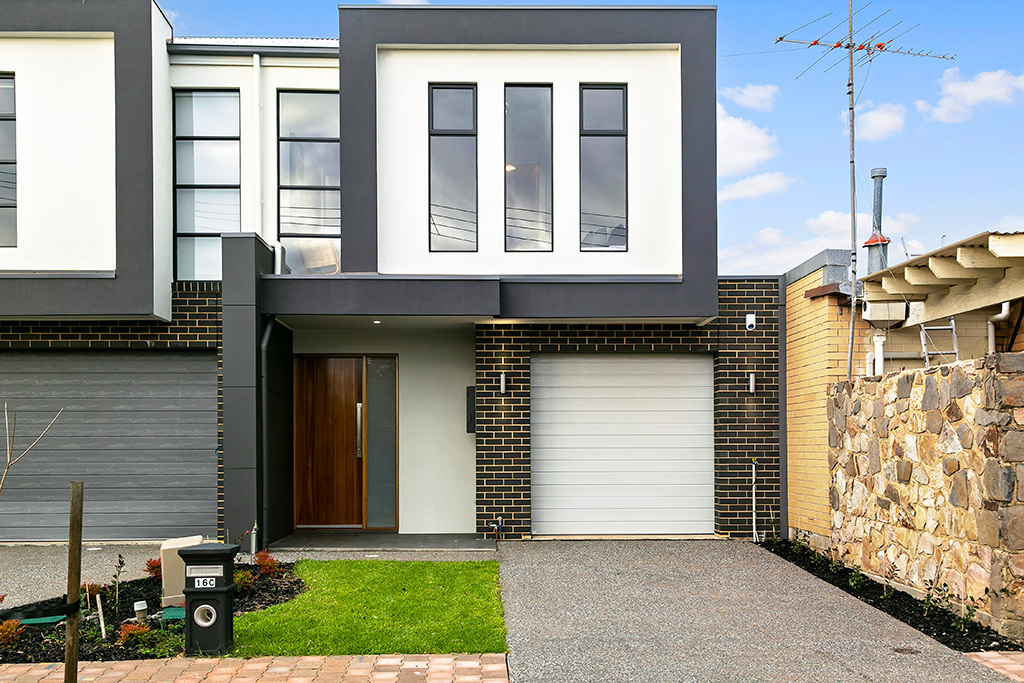16C Hilda Avenue