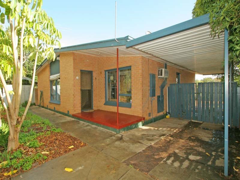 17 Christopher Road
