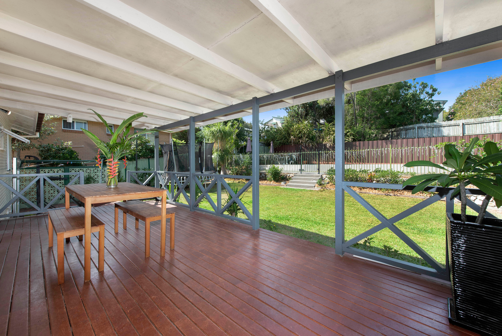 17 Joachim Street, Holland Park West QLD 4121